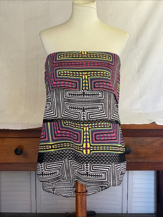Artelier Nicole Miller Tops - Artelier by Nicole Miller Strapless Geometric Print Tube Top